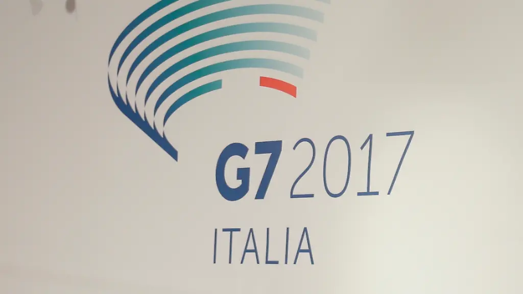 9f39dababdcfcf415eb2cef6be311e5c