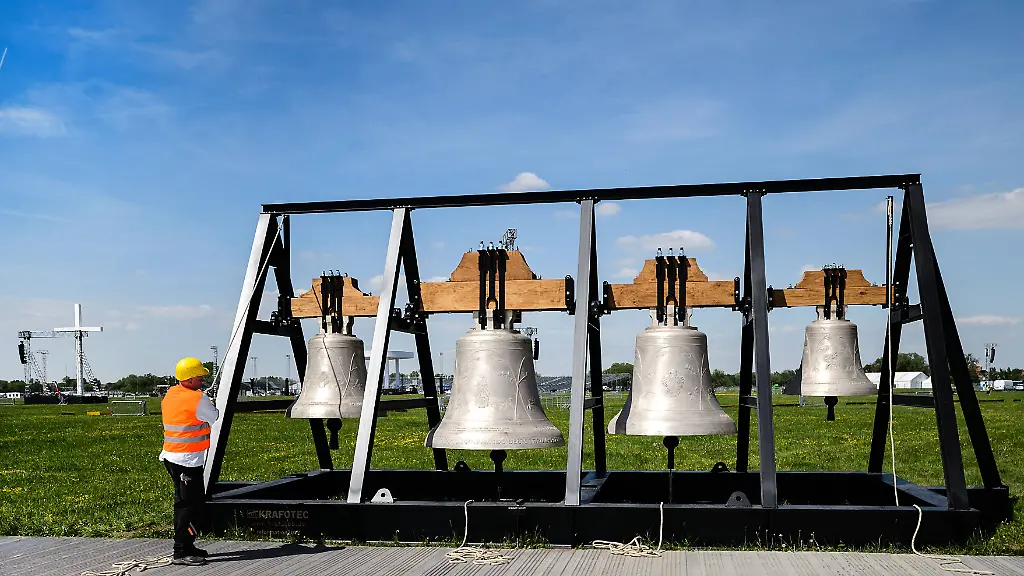 1915181eb34cc632b9b39a1745bc6728