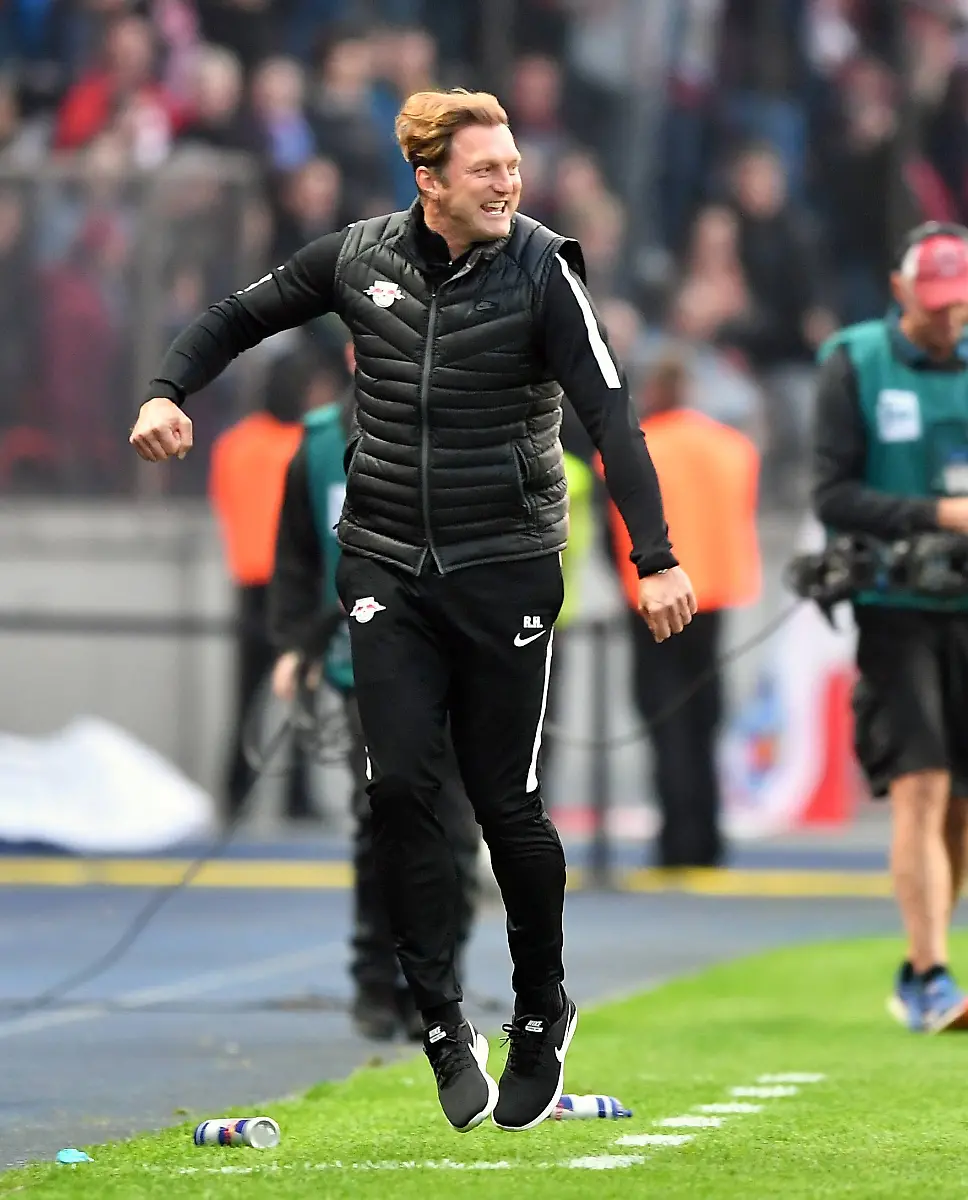 2f0d85c913445ec8427f9fd6faaedc54