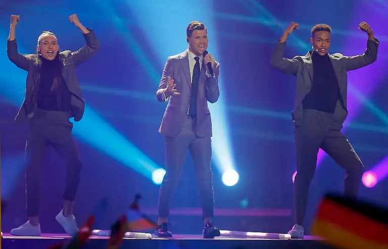 06e605b26e2f004629c2fbb2e4f84d5e