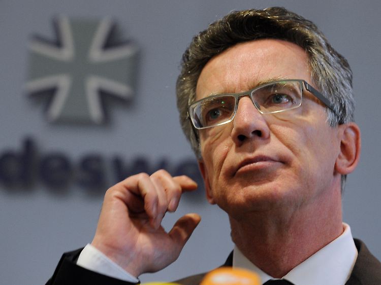 Verteidigungsminister de Maizière wünscht sich gerade jetzt Unterstützung für den Einsatz.