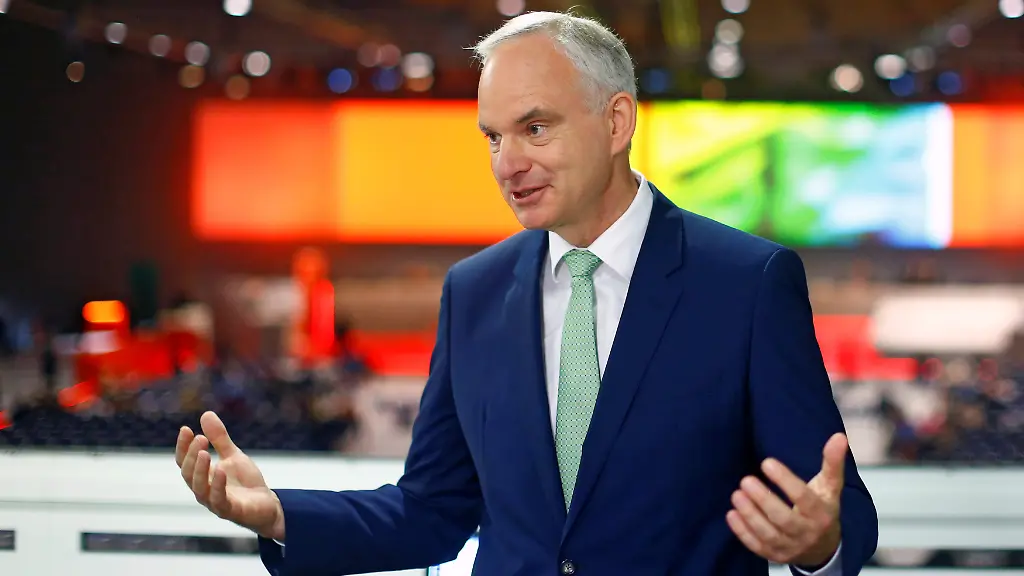 b6fedae3cc36846c0627ae45993efb77