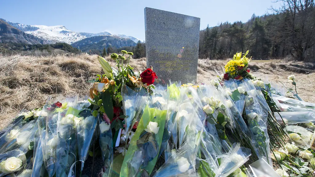 20ee988cd314ae5be4b3625f84d72ef8