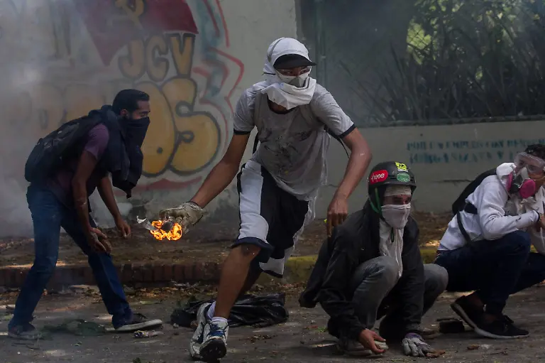 e4c4f3ef42d21882762091d7a4d1b384