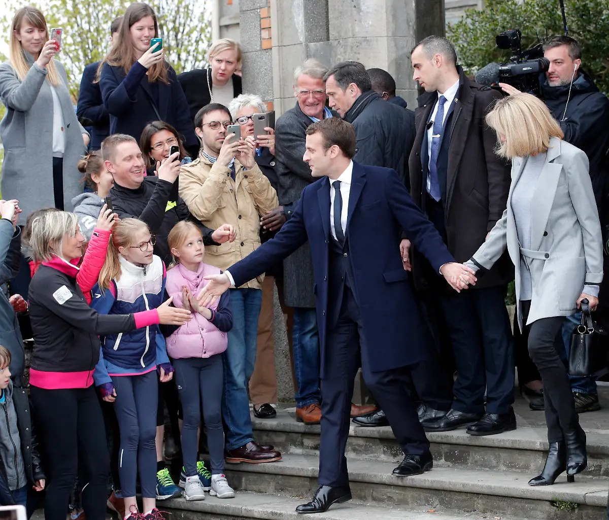 90701e7d436cfa8ab64cc3b274f90a9d