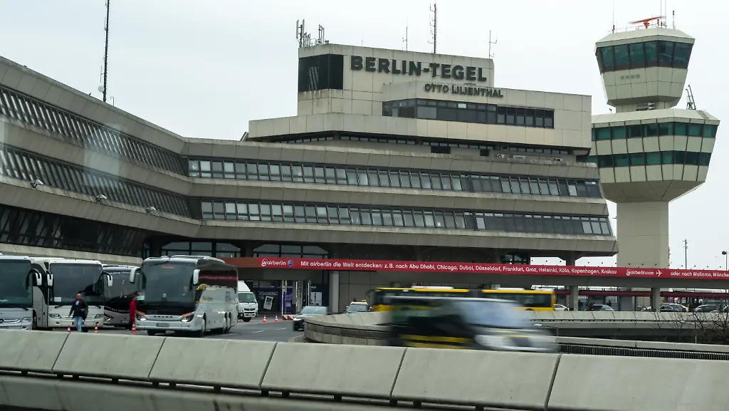 210a303fe441b8d9ccaffced1a42bb3e