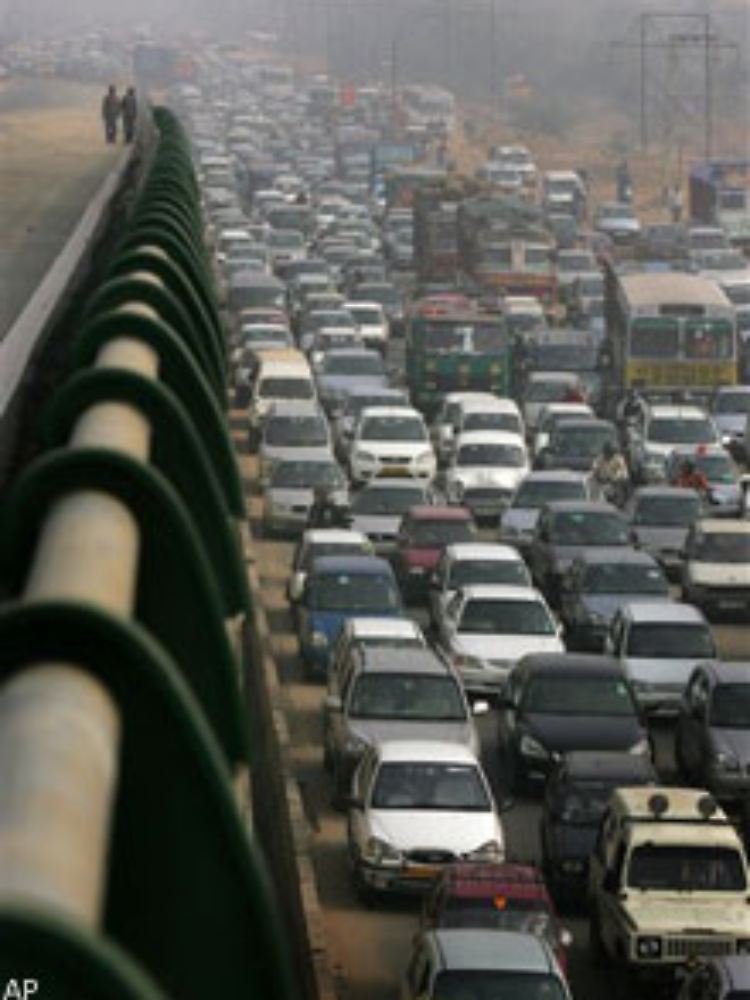 "Alles verbrennen, was man verbrennen kann": Rush-Hour in Neu-Delhi