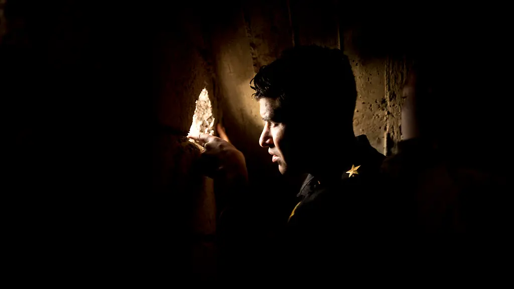 76b18ac74c71682902866c0b367b77e9