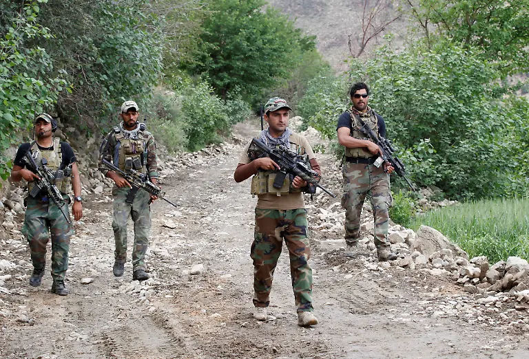 e2428f603c758b66d9e5705920c7f4cc