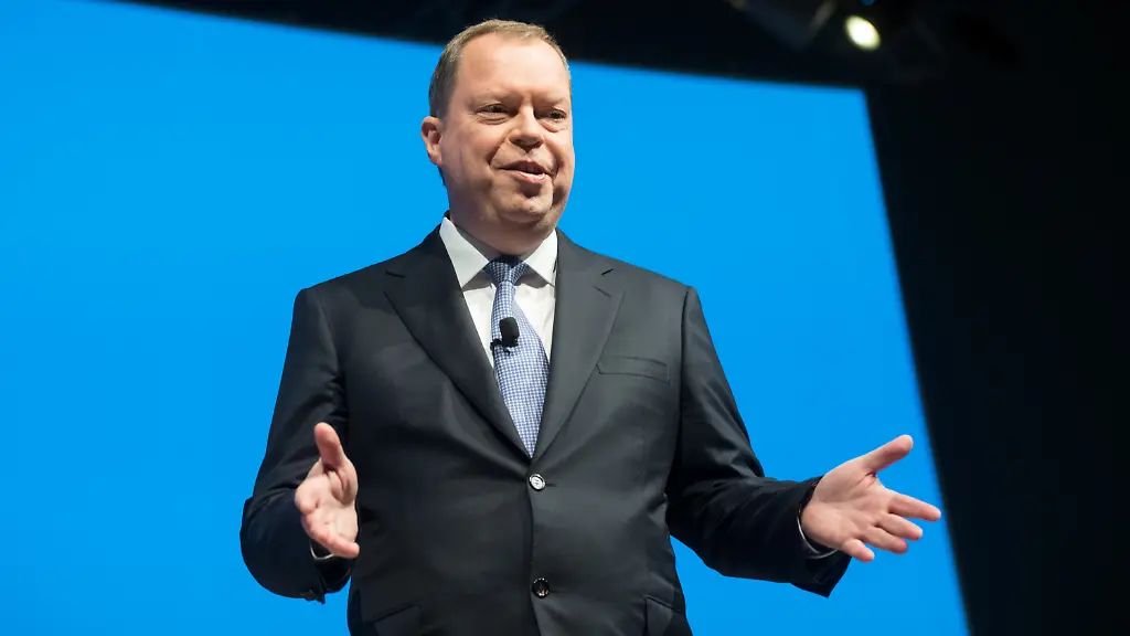 76c13db246e34a26646ff8eb9ce0baed