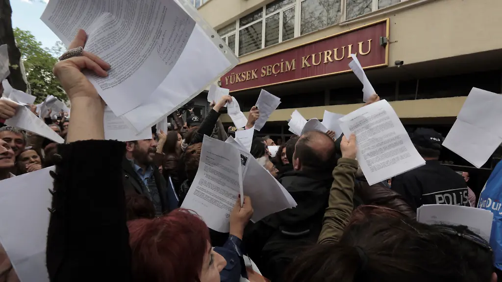 2364515c884889dc3e6ec43e40ef1fbb