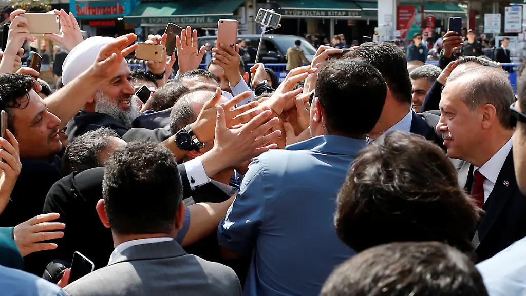 276964f3e05ea8a38e4129f761464344