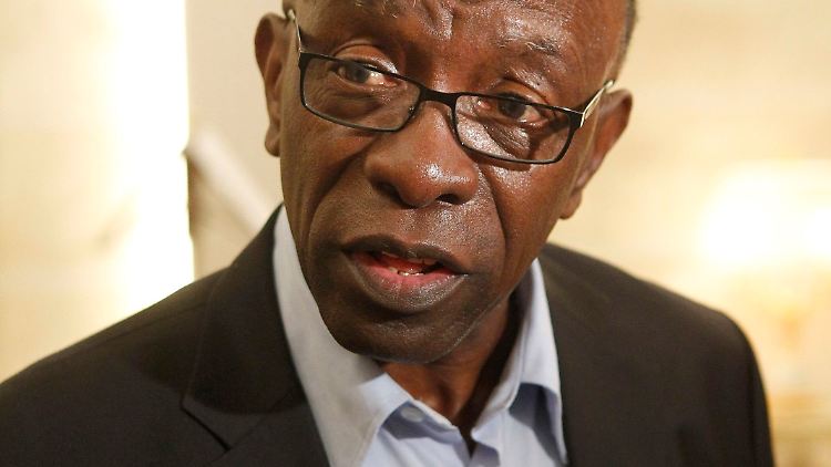 Jack Warner erhebt schwere Vorwürfe.