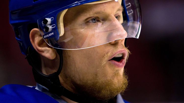 Vorfreude beim deutschen Verteidiger Christian Ehrhoff.