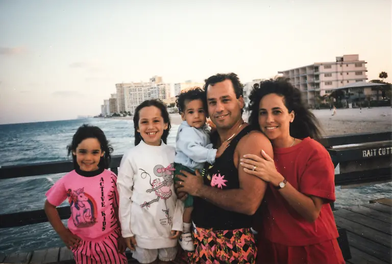 4248-nancy-borowick-hr-16