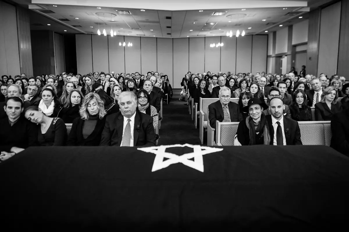 4248-nancy-borowick-hr-08