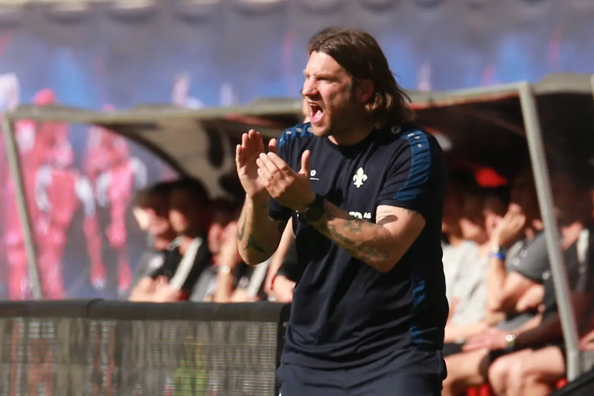 88844a877aff3acc8d0c228a294233f5