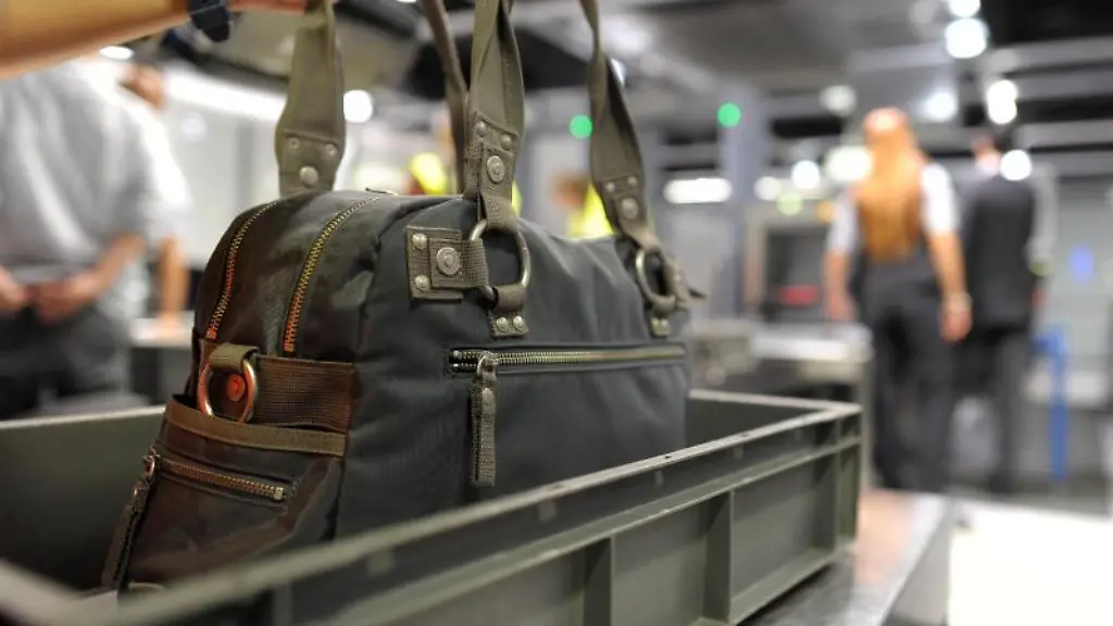 Regeln-fuers-Handgepaeck-beachten