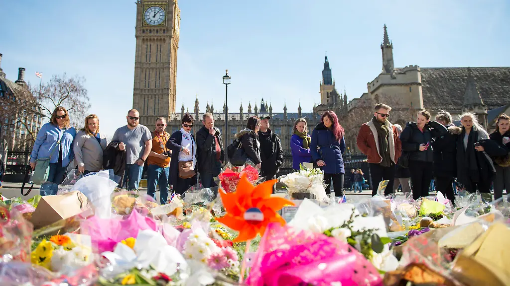 7e74bcb120a7a42ef28dcceb27ca6613