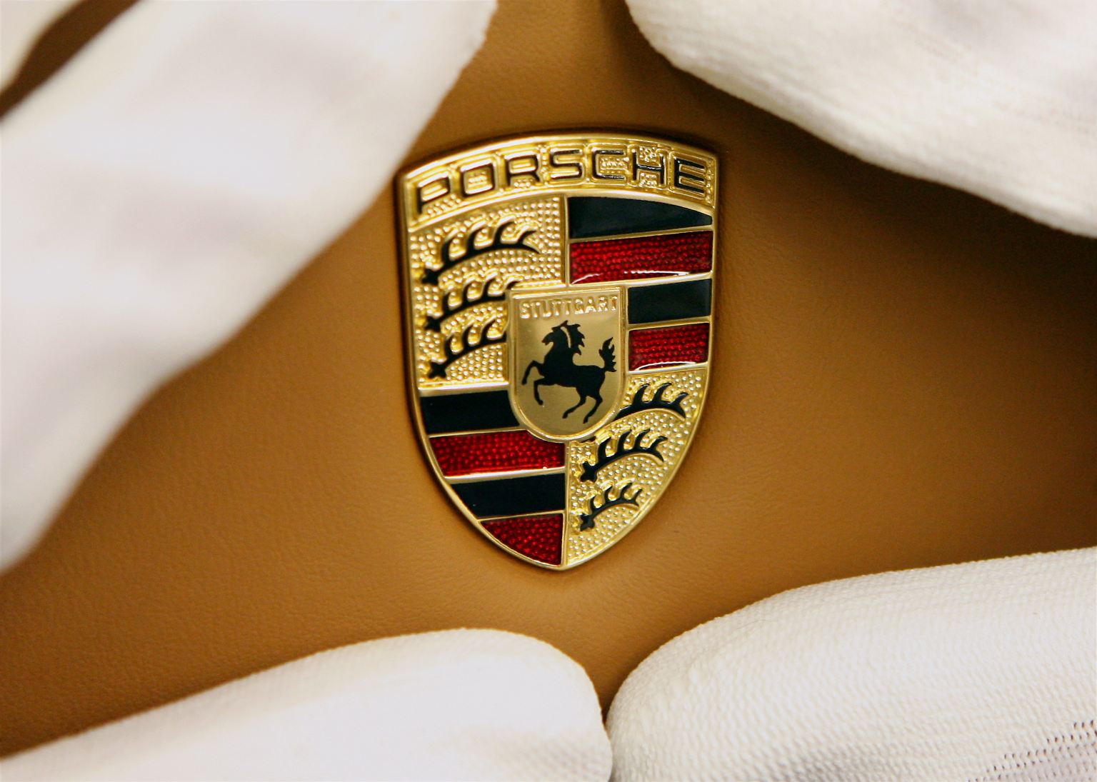 Hmmm, das ist schon was, so ein Porsche.