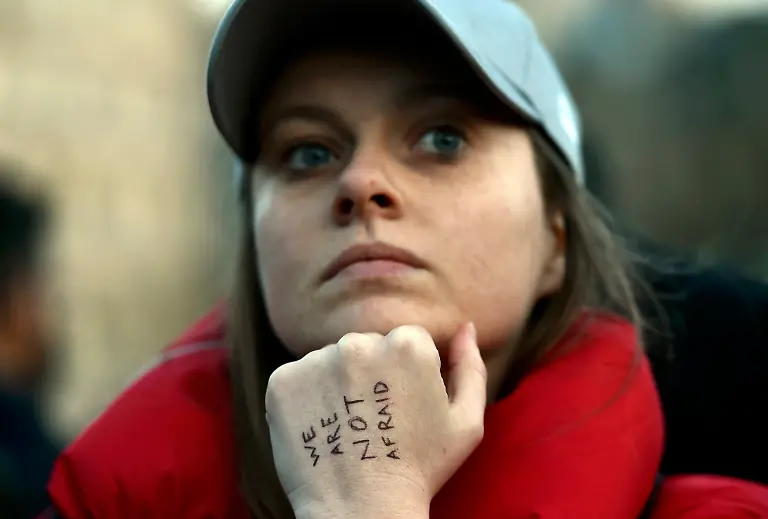 dfbef3ee950f469a0fbe3fa512cee96c