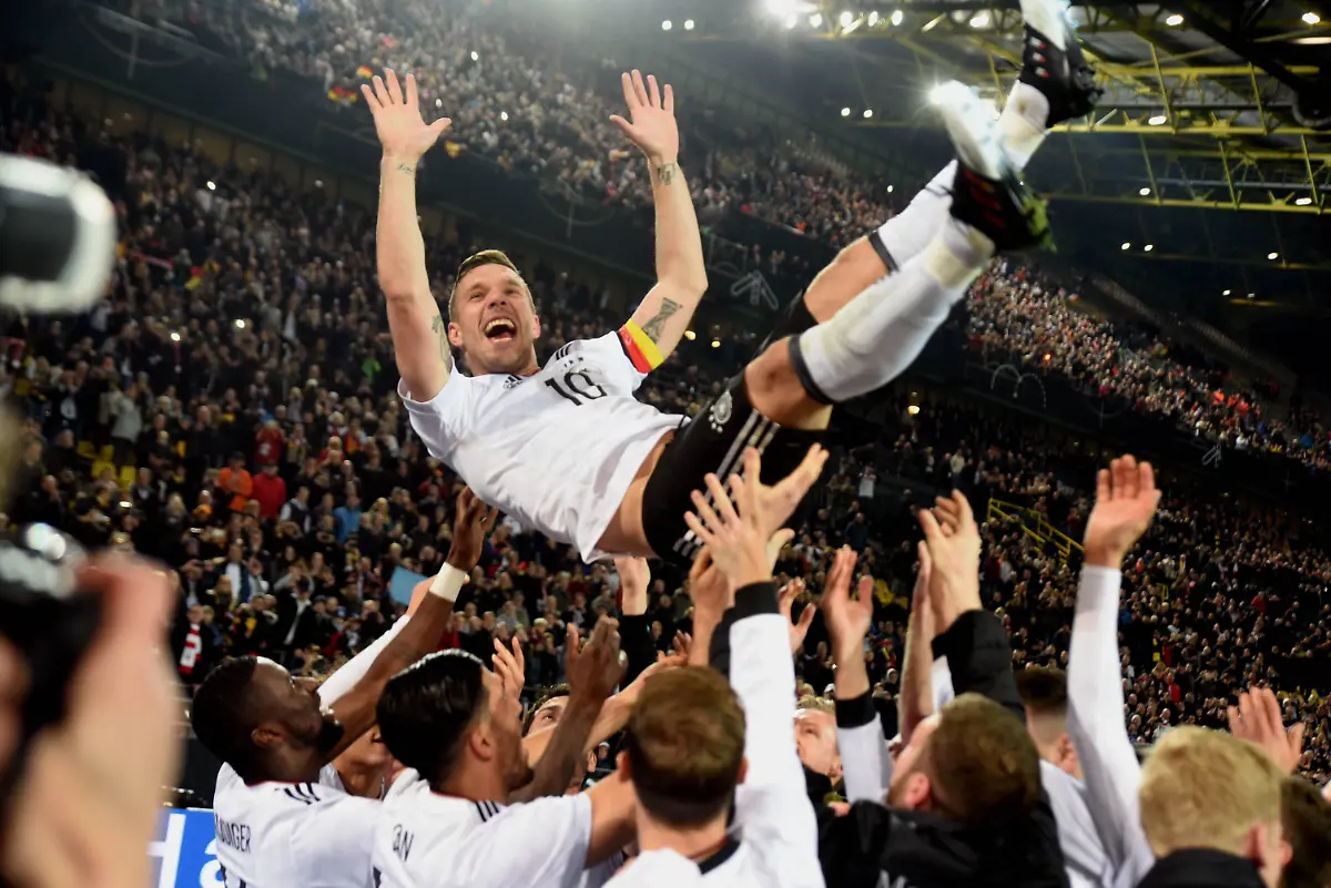 f91eddc4d4420cb13a9b500bcb074418