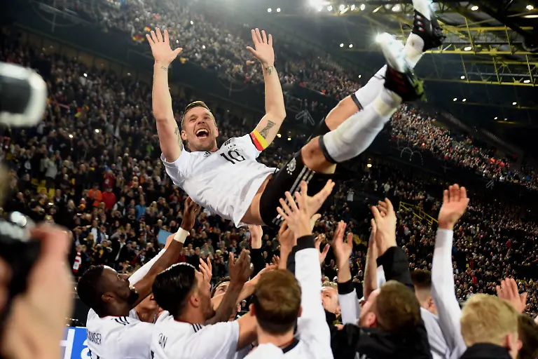 f91eddc4d4420cb13a9b500bcb074418