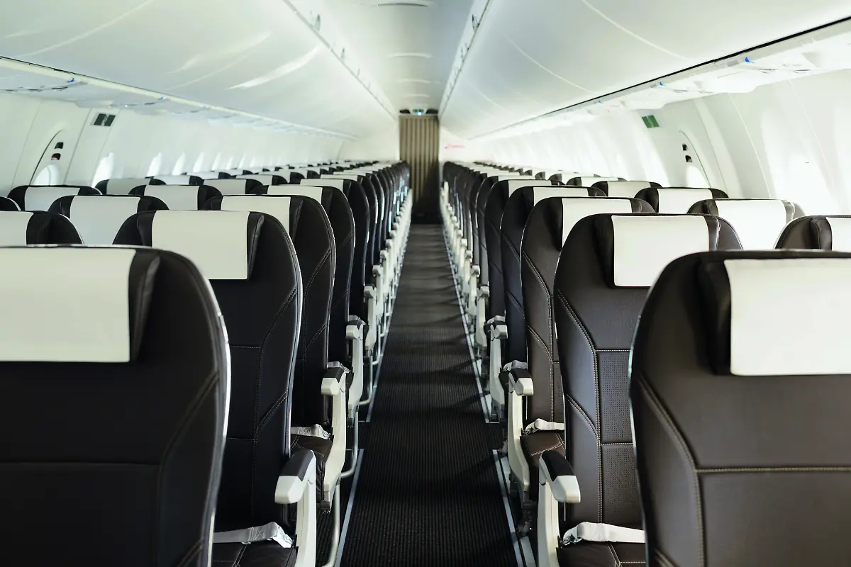 CC-Bombardier-C-Series-2