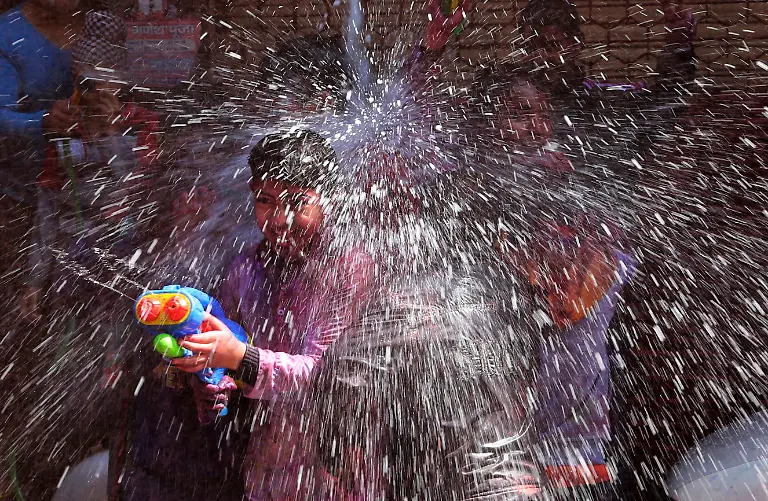 5bd87c052561b744d4c93a62ac6ad178