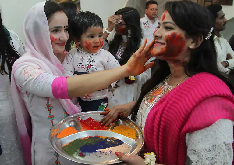 f1a6d0b9d87ff42689156913acd0cbcb