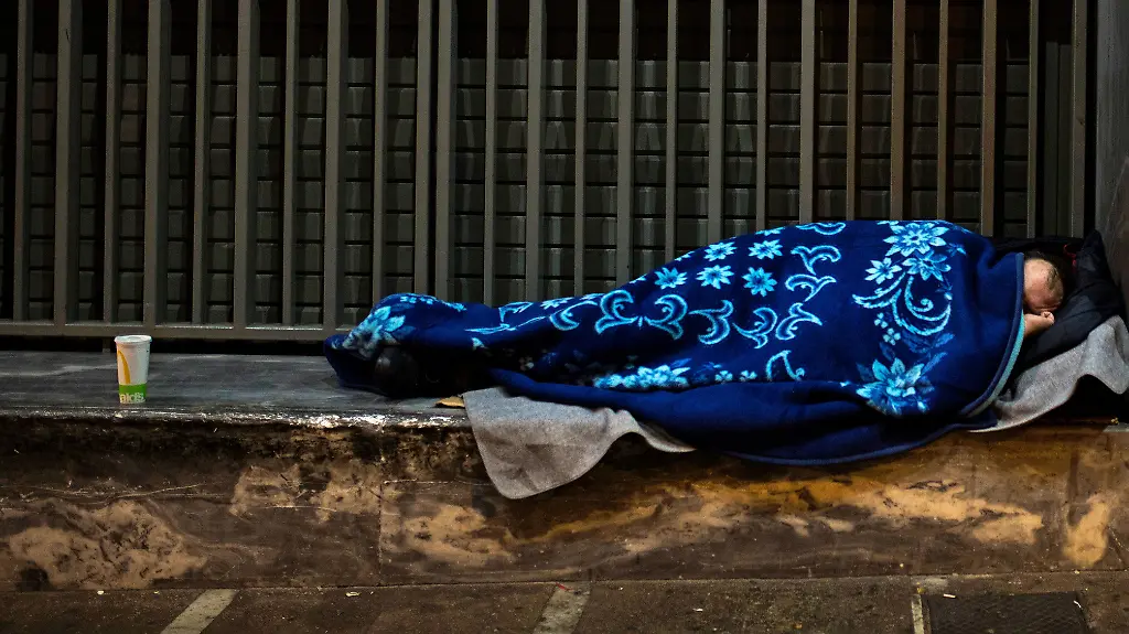 701428e0f7c439455d3208c34cc54256