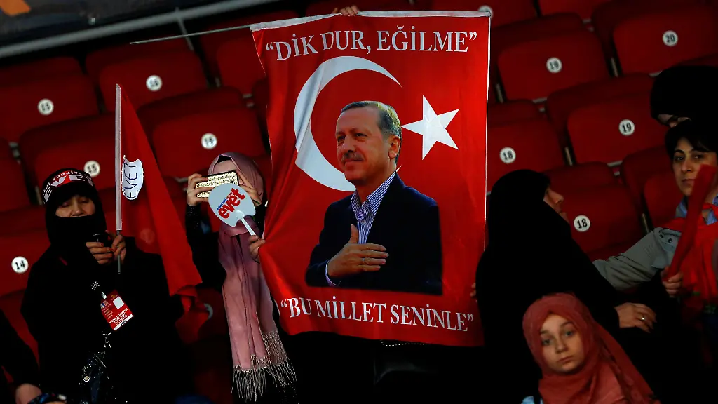 0db0f15693b75d6f60f53940b247a83c