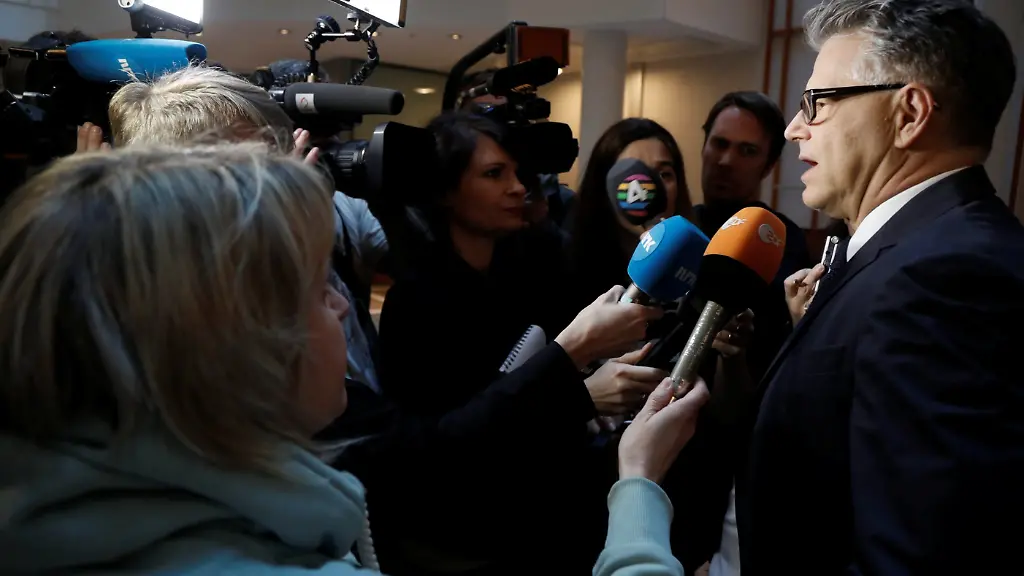 45a533e40635e486b33fb7c7c6c163df