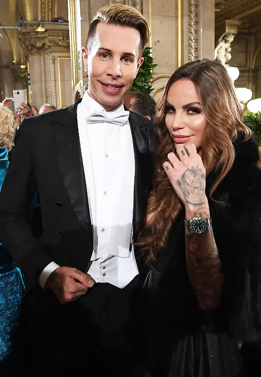 e9ea37ed32dc9b19f895ef2d898453ea