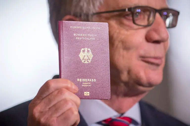 18047959abaaad98e658bfdc5625a6b5