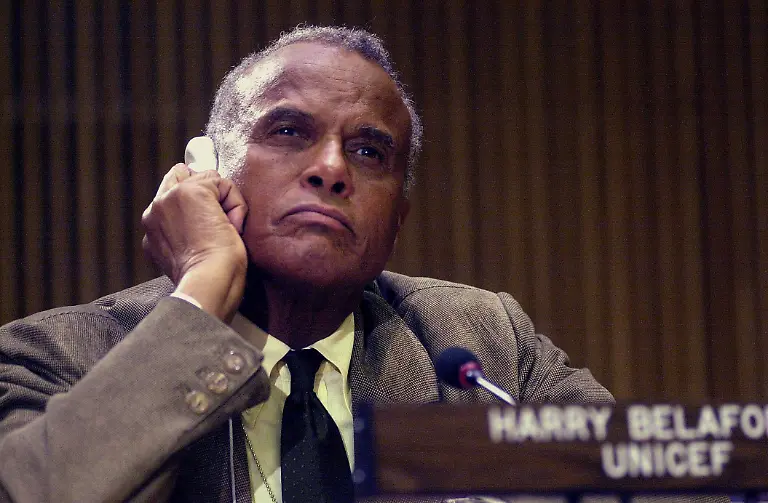 0ae7f8e570444cc2695421a9513ea766