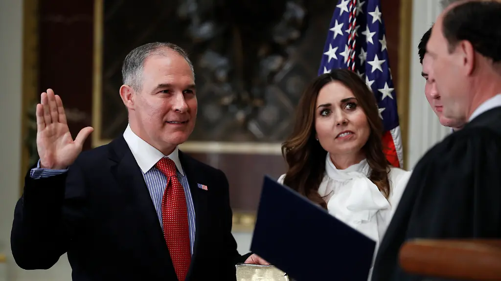 48720dc4fbf41d3a468a79819a3d1007