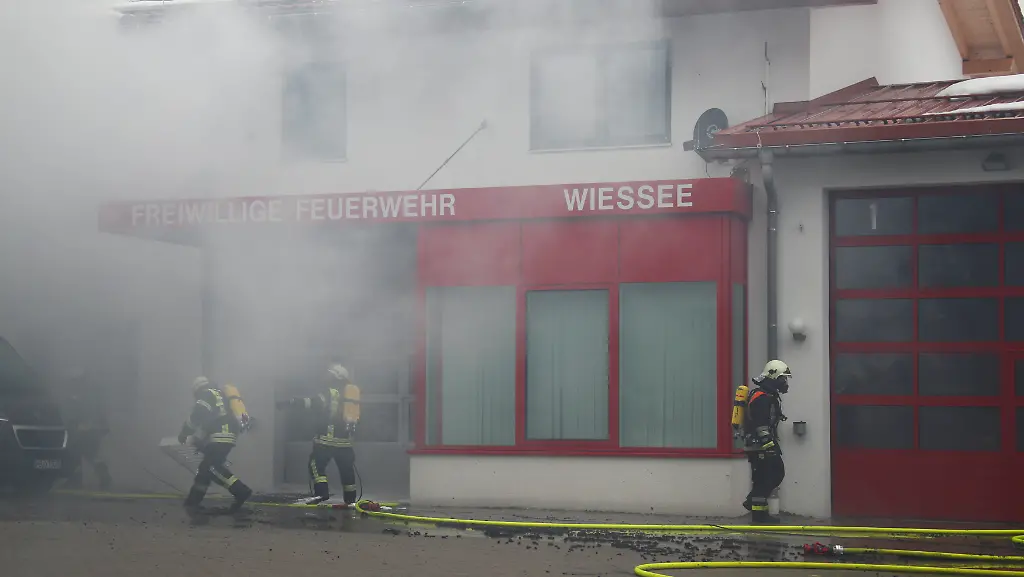 de4be27f23a37a8f02d4c6b40c8d0027