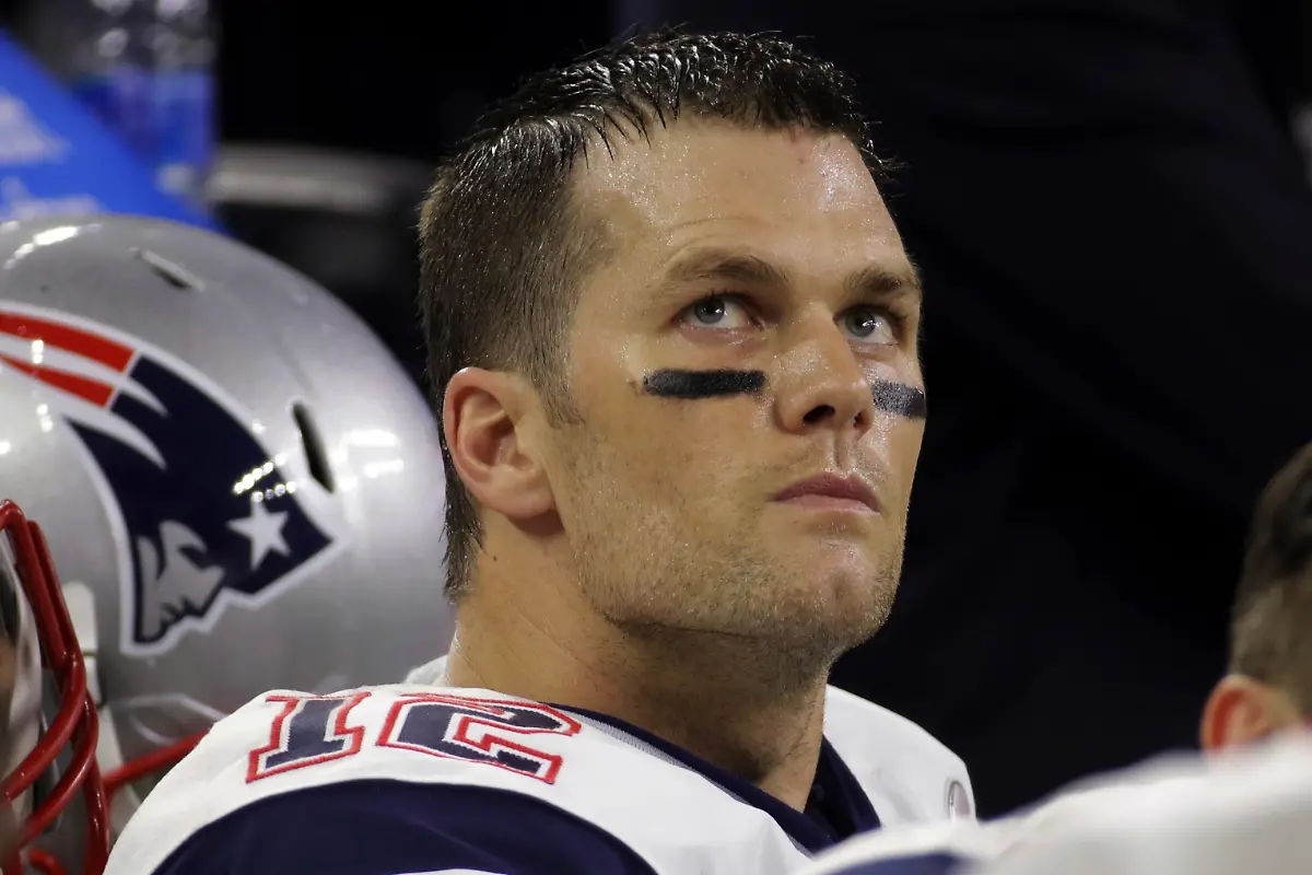 New-England-Patriots-Tom-Brady-looks-up-from-the-sidelines-during-the-second-half-of-the-NFL-Super-Bowl-51-football-game-against-the-Atlanta-Falcons-Sunday-Feb-5-2017-in-Houston