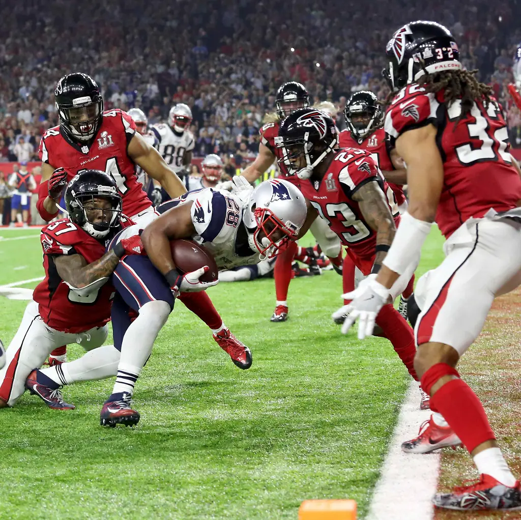 New-England-Patriots-James-White-runs-to-score-a-touchdown-during-overtime-to-win-the-Super-Bowl-LI-against-the-Atlanta-Falcons-in-Houston-Texas-U-S-on-February-5-2017