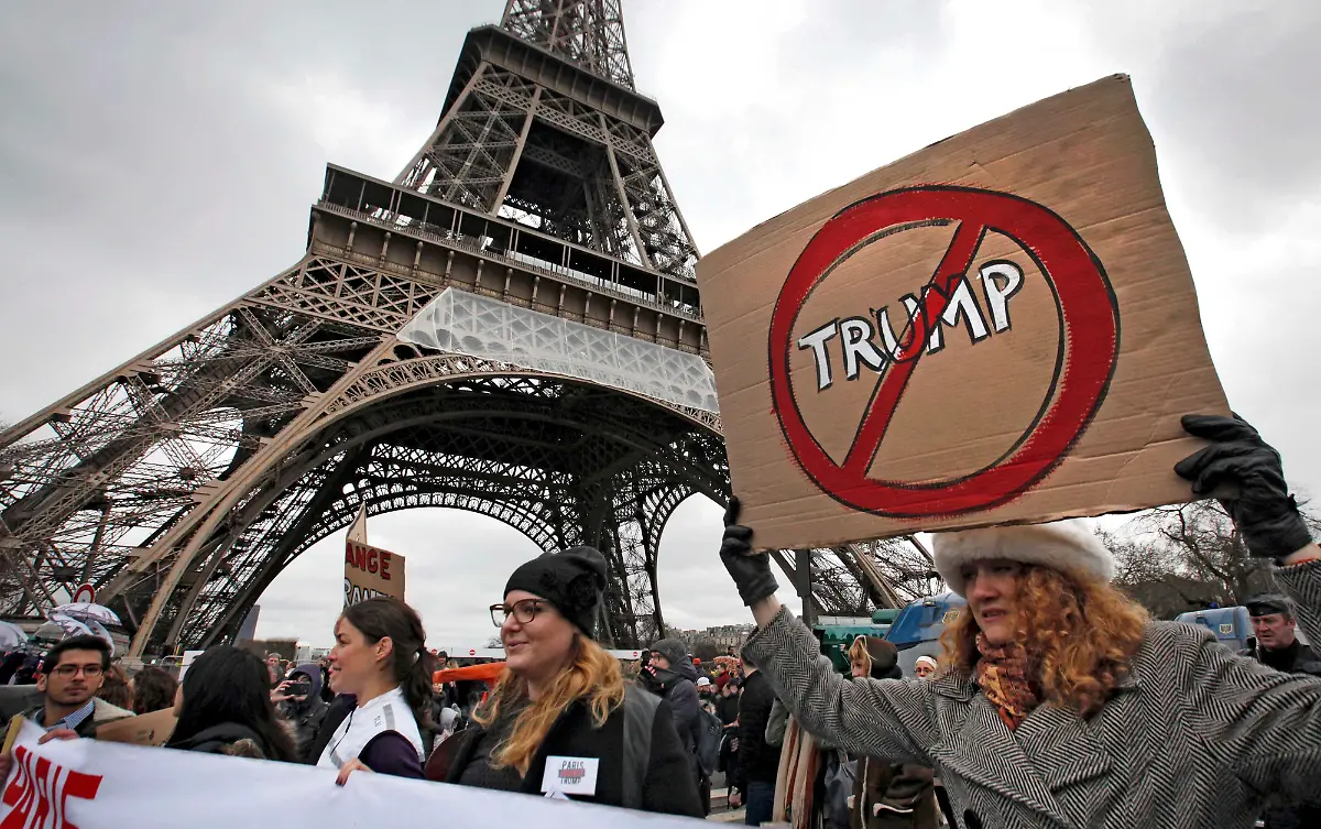 Protesters-rally-near-the-Eiffel-Tower-to-demonstrate-against-US-President-Donald-Trump-s-immigration-order-in-Paris-France-February-4-2017