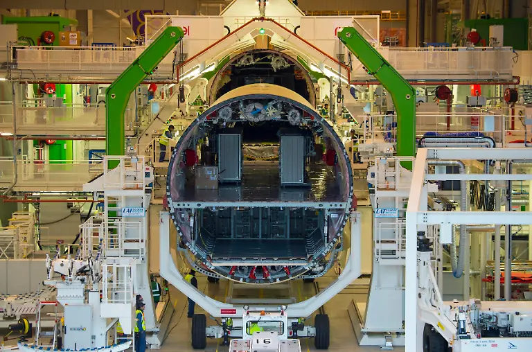 2017-A350-1000-FAL-Start-2