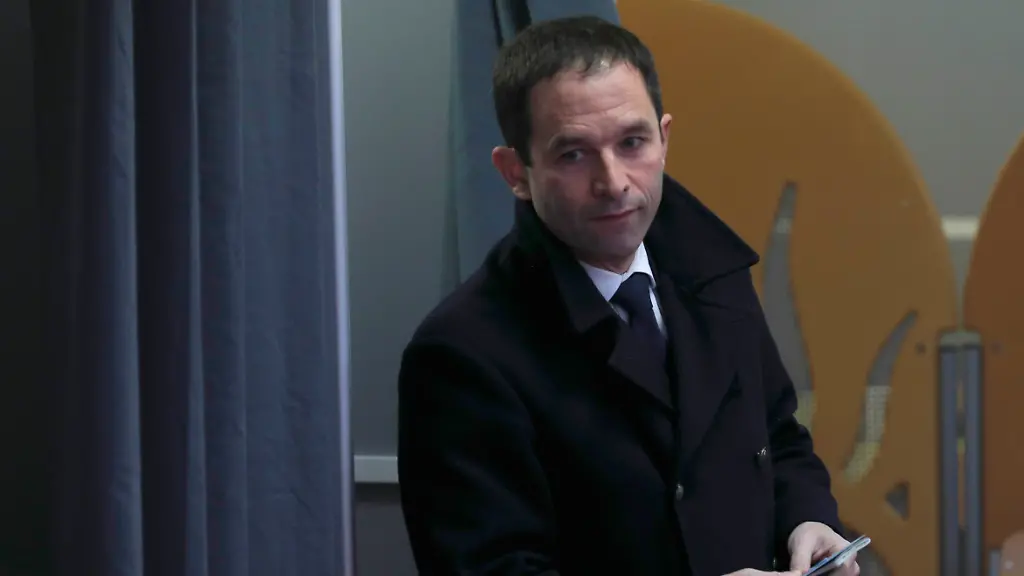 f5884ad2abd7d6a8b47f53a88447b1b9