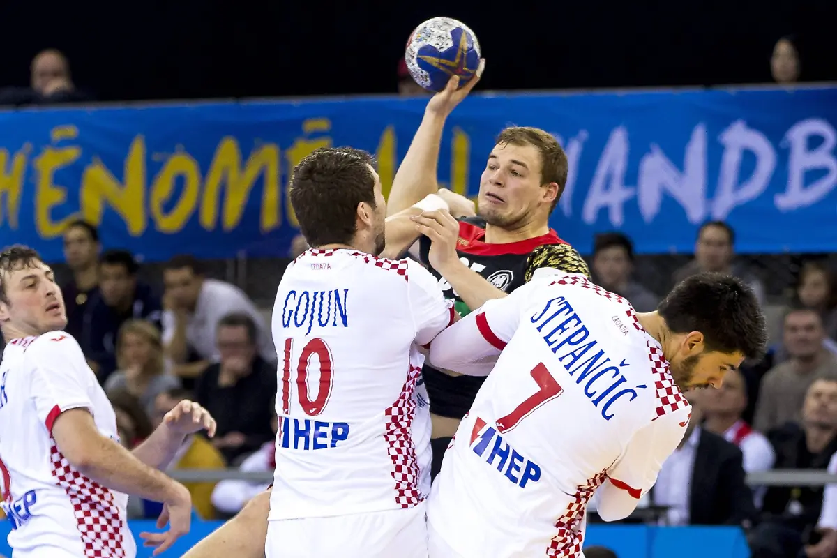 c6332856a5725eccb291c369f7bb2b76