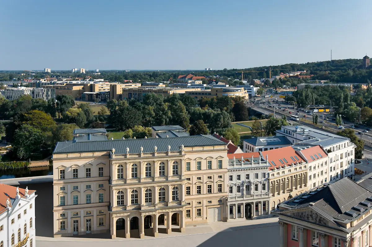 blick-u-ber-den-alter-markt-auf-das-museum-barberini-foto-helge-mundt-presse