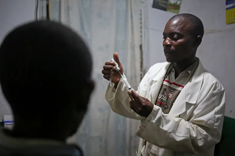 9-Die-meisten-koennen-nicht-lesen-und-schreiben-und-das-Geld-fehlt-die-Kinder-zur-Schule-zu-schicken-Zudem-gibt-es-nur-schlechte-medizinische-Behandlung