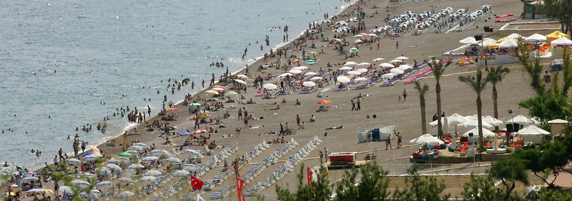 Die Türkei (Foto: Antalya) gehört auch bei den Russen zu den beliebtesten Urlaubsländern.