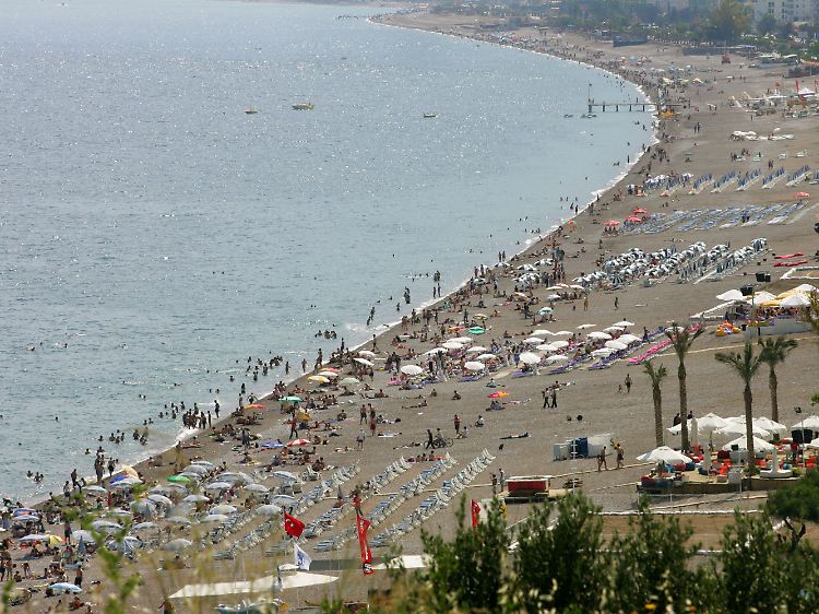 Die Türkei (Foto: Antalya) gehört auch bei den Russen zu den beliebtesten Urlaubsländern.