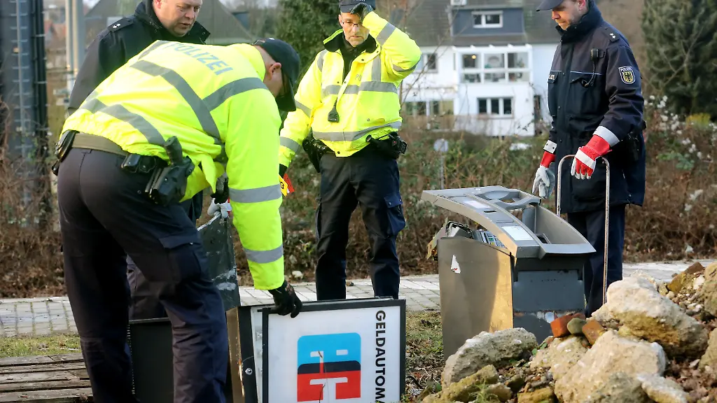 4966c5bba80fd1387da66e743e877f13