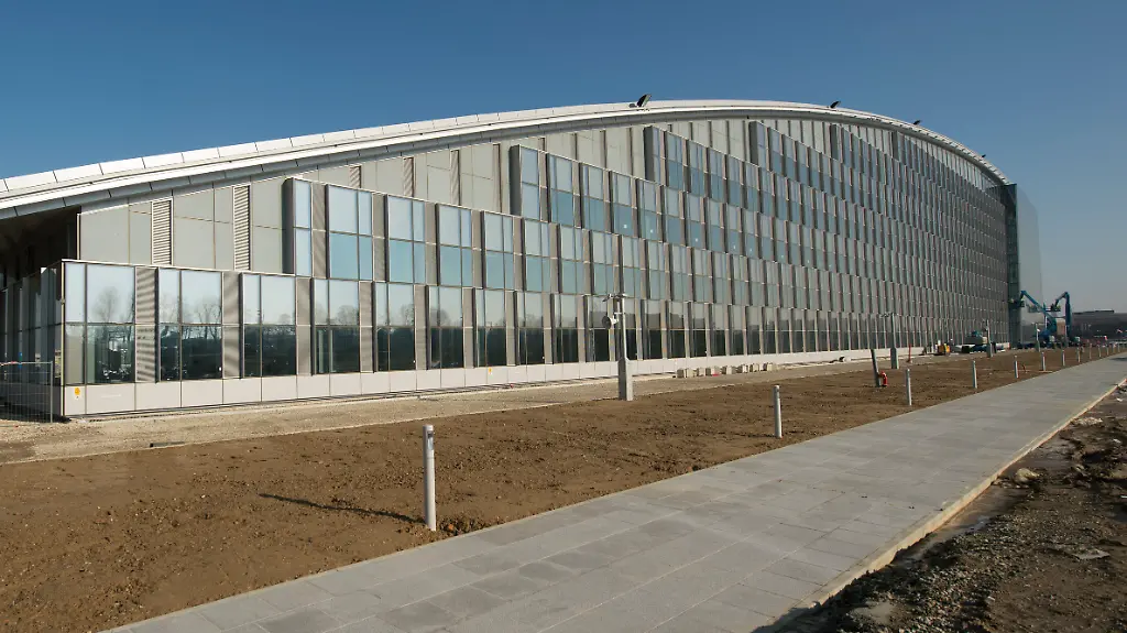 8e8fd15cebbaaf318d8e7ee14e2dae77